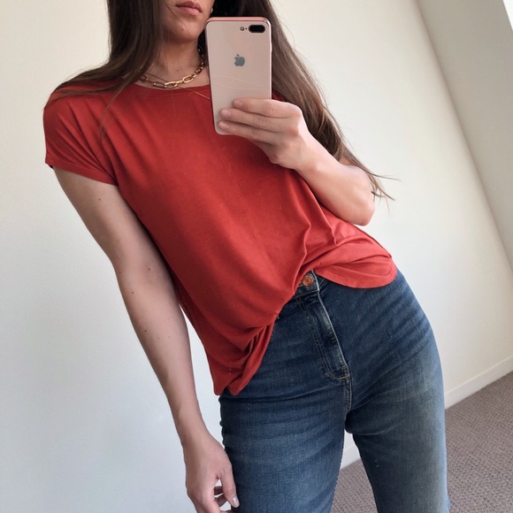 🗯SALE•LAST M —Basic to be chic tee - Picture 2 of 3